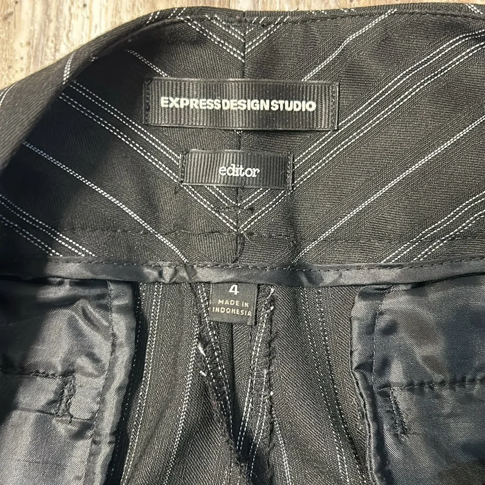 Express - Picture 6 of 7